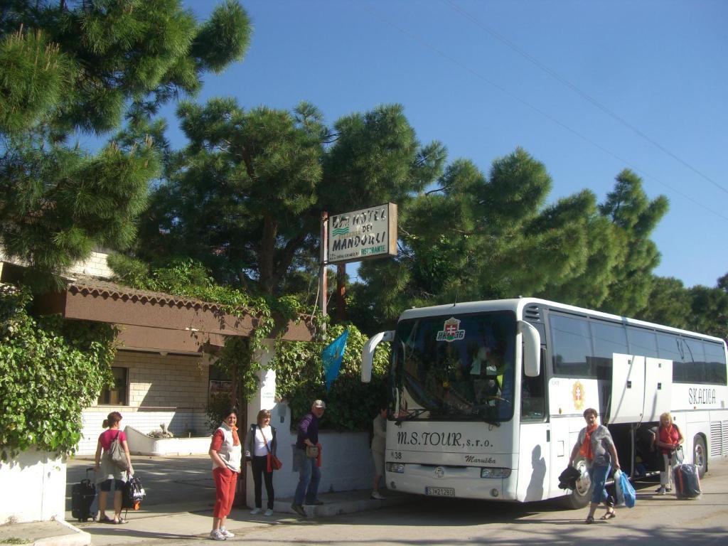 Hotel Menta E Rosmarino Monte SantʼAngelo Eksteriør bilde