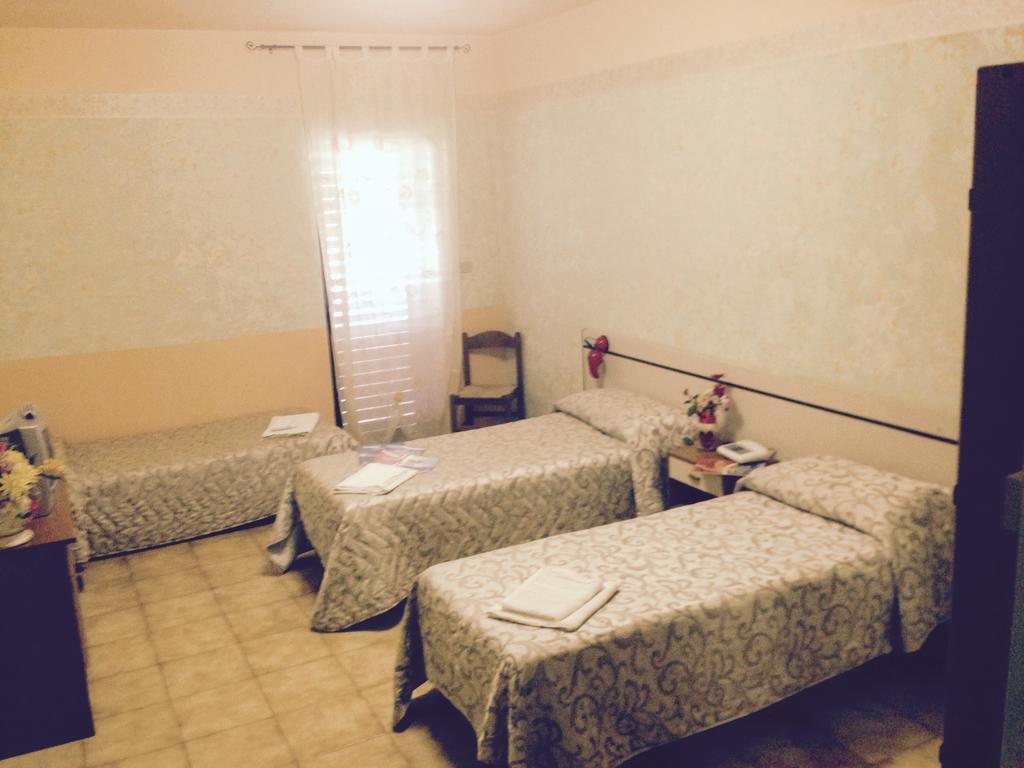 Hotel Menta E Rosmarino Monte SantʼAngelo Eksteriør bilde